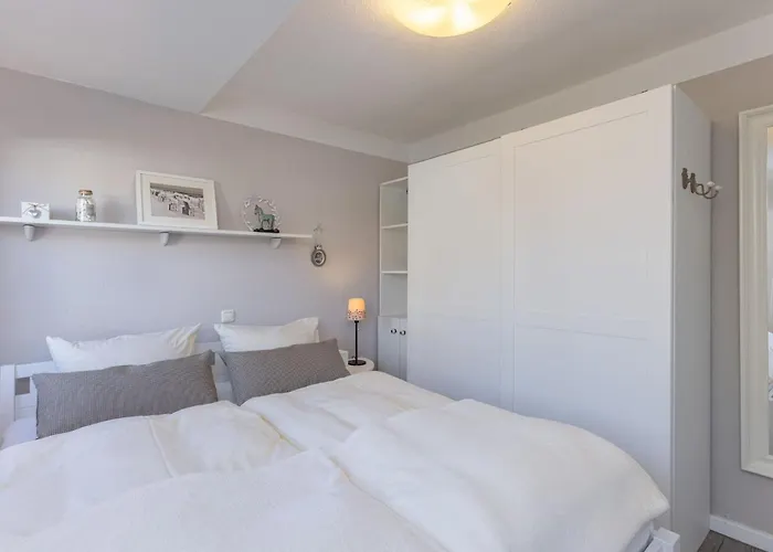 Rosenstrasse 3-5 Meeresglitzern