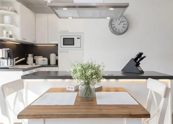 Rosenstrasse 3-5 Meeresglitzern グレーミッツ